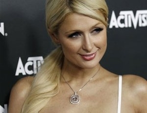 A socialite Paris Hilton