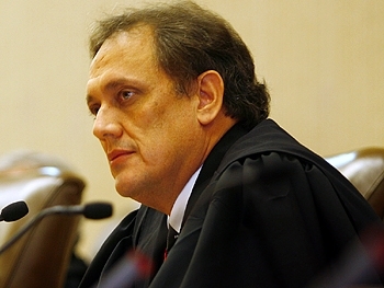 H menos de 2 meses no cargo, desembargador Rui Ramos comea a mudar imagem do TRE