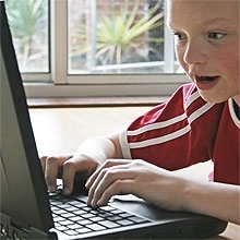 Pesquisa diz que 34% das crianas j viram imagens de nudez na web