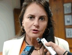 Senadora Serys Slhessarenko (PT) cede a apelos de correligionrios e disputa vaga  Cmara Federal