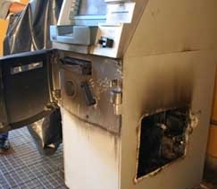 Os caixas eletrnicos continuam sendo o alvo dos bandos que agem na rea em todo o estado