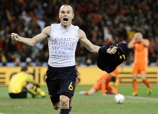 Andres Iniesta homenageou o conterrneo Dani Jarque, que faleceu em 2009