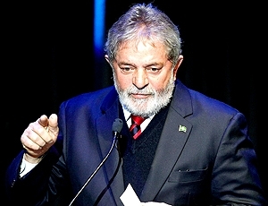 Lula discursa no evento de lanamento da marca da Copa do Mundo de 2014