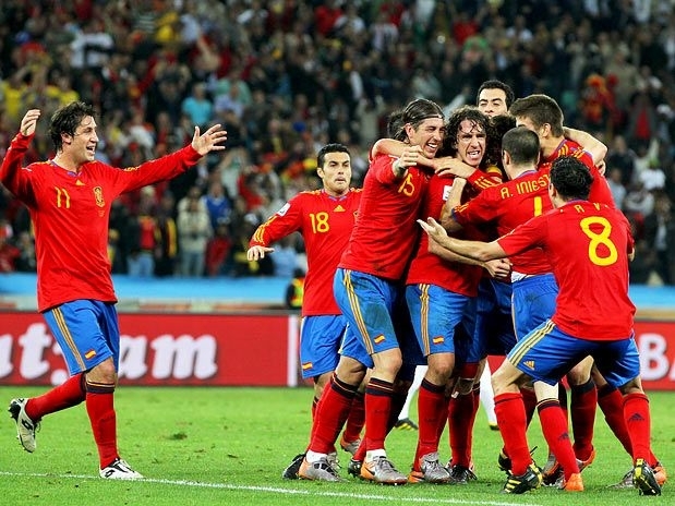 Zagueiro Puyol fez o gol da classifica��o in�dita da Espanha para a final do Mundial