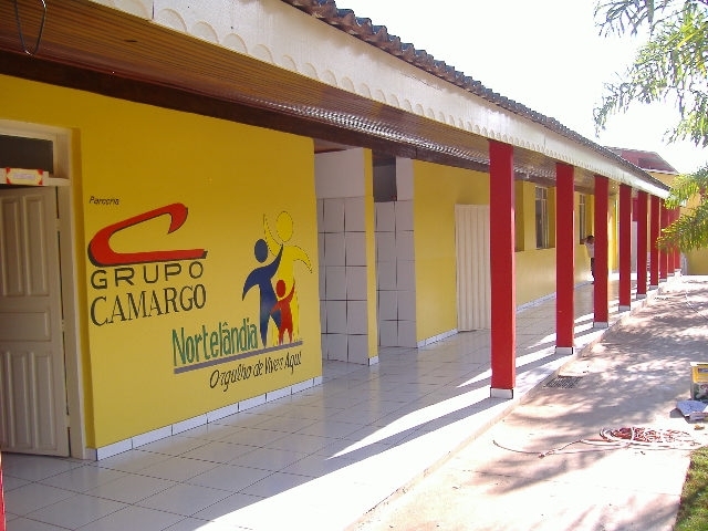 Escola Municipal Caetano Dias, uma das municipais reformadas com a iniciativa privada