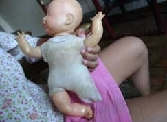 Os especialistas confirmam que a maioria dos agressores faz parte da famlia ou tem a confiana dos pais