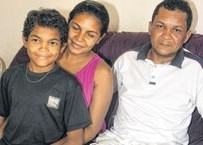 Thommylee tem 11 anos e necessita de vrios cuidados especiais devido doena