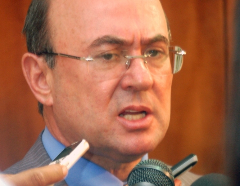 Deputado Jos� Riva, para quem a candidatura de Mendes enfraquece Wilson