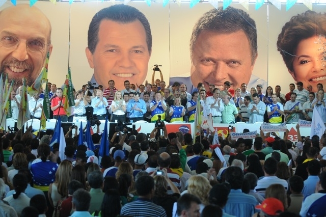 Em conveno conjunta com PT e PMDB, o PR apresentou a maior lista de candidatos nas chapas proporcionais