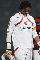 Goleiro do Flamengo deve depor sobre sumi�o de jovem esta semana