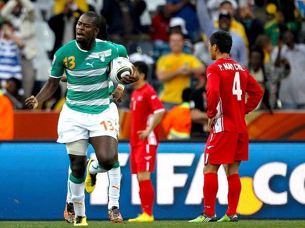 Promovido ao time titular, meio-campista Romaric marcou o segundo gol da partida