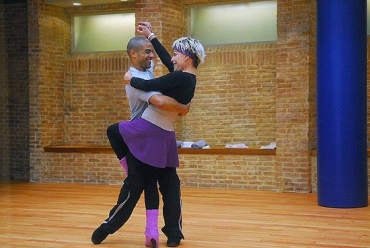 Ana Maria Braga dana com Renato Zia em ensaios para 