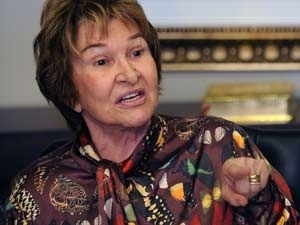 A deputada distrital Eurides Brito (PMDB), durante coletiva em 16 de maio