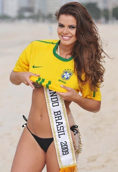 A Miss Brasil Luciana Bertolini