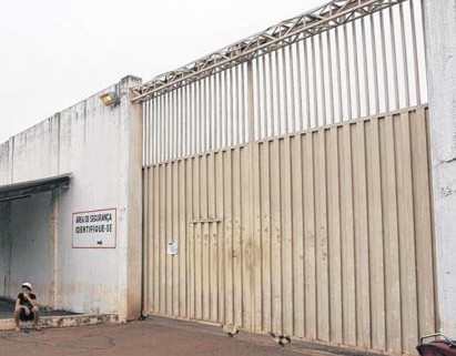 Grupo de adolescentes provocou incndio em uma das alas; alguns menores tambm tiveram leses