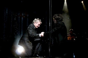 Fbio Jr. se emociona com reverncia do filho Fiuk