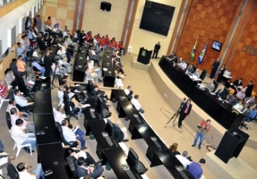 A audincia pblica foi realizada ontem pela manh na AL: tom de crtica contra agentes pblicos federais