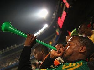 Barulho das vuvuzelas � comparado ao de milhares de abelhas