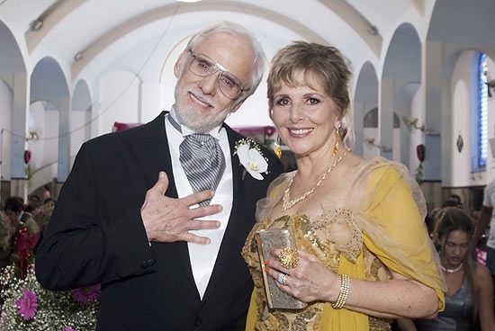 Irene Ravache e Francisco Cuoco mantm relao picante na novela 