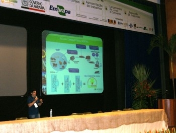 Representante da Petrobras explica a participao da Empresa no Selo Social.