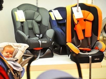 Cadeirinhas sero obrigatrias no transporte de crianas de at 7 anos