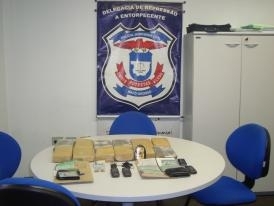 Droga apreendida na regi�o do Coxip�. 