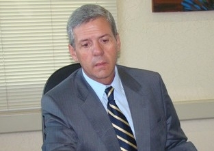 O presidente do Tribunal Regional Eleitoral, Evandro Stbile, saiu de frias  