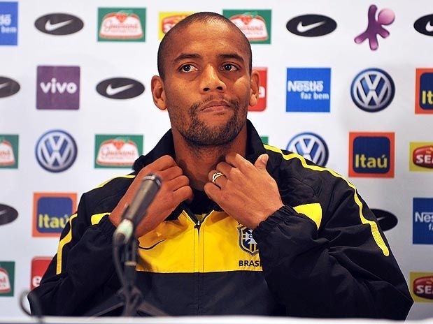 Moratti diz que lateral brasileiro fica na Inter de Milo