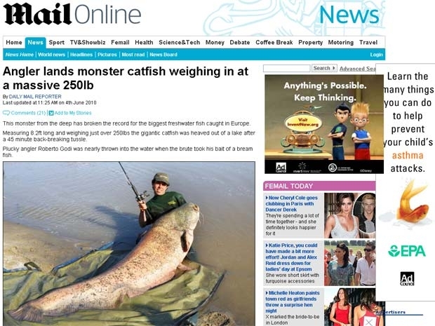 Roberto Godi com o peixe gigante.