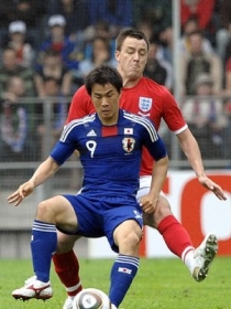 Zagueiro ingl�s n�o esperava tanta dificuldade na partida contra os japoneses