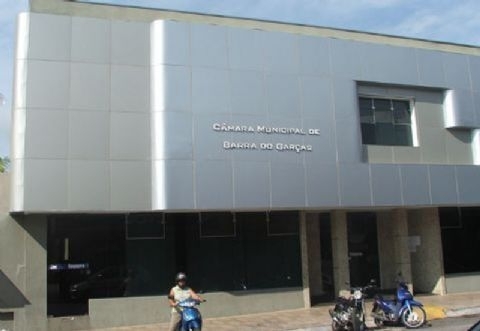 Poliana no estaria trabalhando e vereador Jlio Csar sabia, diz comisso