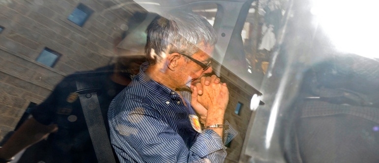 Garz�n foi acusado de 79 homic�dios por imprud�ncia, mas ficou em liberdade sob controle judicial