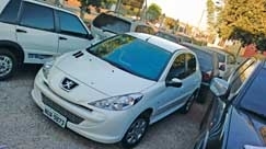 Pegeout branco era conduzido pelo acusado e conforme vtimas, o carro deu apoio aos assaltantes