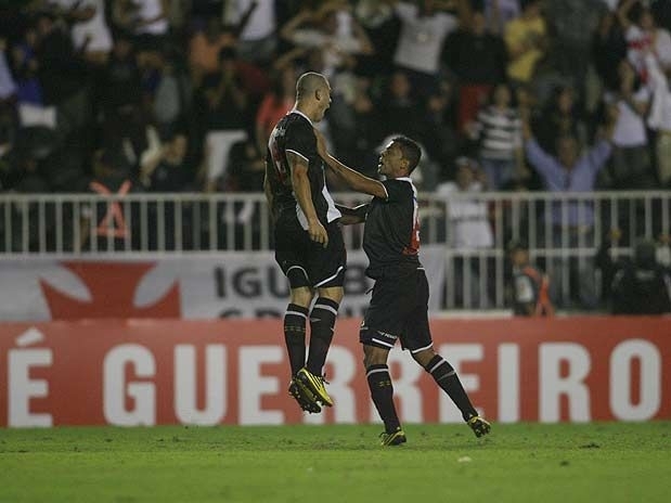 Vasco virou a partida contra o Inter, aps estar perdendo por 2 a 0