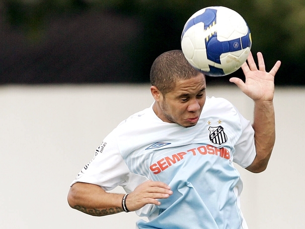 Madson pode estar de sada do Santos