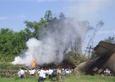 Nenhum dos 166 ocupantes sobreviveu  queda do Boeing da Air India