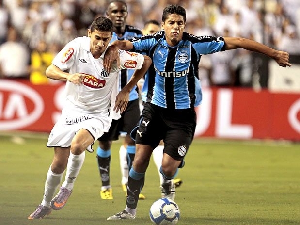 Silas elogiou qualidade dos gols santistas, como o primeiro, marcado por Paulo Henrique Ganso