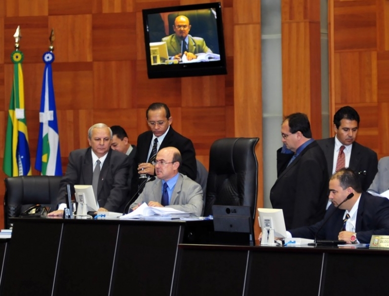 Deputados estaduais votaram mais duas matrias que autorizam o Poder Executivo a contrair emprstimos