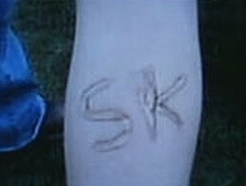 Pai marca trs filhos com ferro quente nos EUA