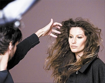 Gisele Bndchen  a modelo mais bem paga do mundo, de acordo com levantamento da 