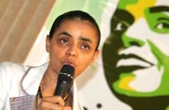 Presidenci�vel Marina Silva (PV) lamentou ontem em Cuiab� a n�o aprova��o do projeto de Zoneamento Socioecon�mico