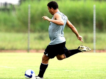 Tcnico minimiza m atuao do atacante no Maracan