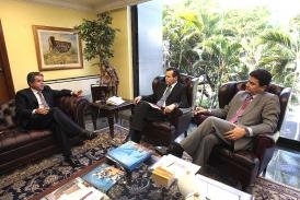 Governador Silval Barbosa recebe em audincia sr. Ivan Menezes