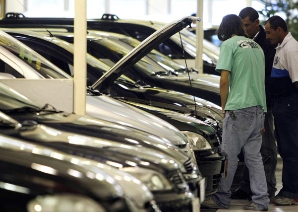 Brasileiro deve sentir fim do IPI para carros em maio