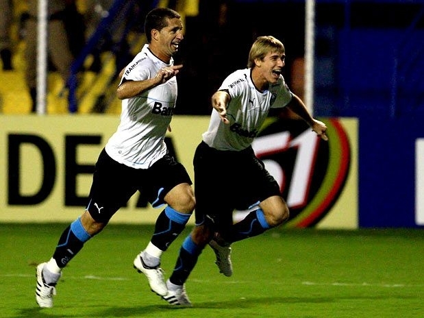 Fbio Rochemback (esq) recebeu elogios do presidente Duda Kroeff