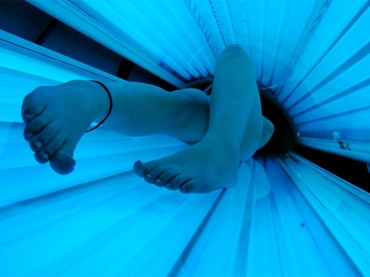 Estudo ouviu 421 estudantes e descobriu que mais da metade utilizava cabines de bronzeamento em mdia 23 vezes por ano.