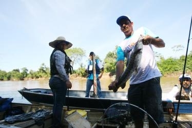 Etapa de abertura do 7 Campeonato Estadual de Pesca, em Barra do Bugres