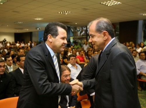 Fares colocar unidades em funcionamento. CRM questiona falta de leitos