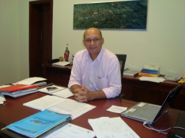 Prefeito conta com o deputado para construo de assentamento