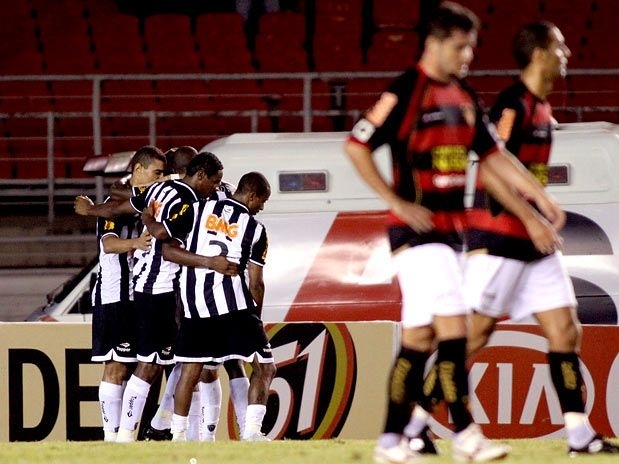 Para tcnico, sada de Renan Oliveira e entrada de Marques deixou Atltico-MG mais ofensivo